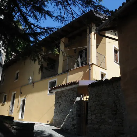 Castello di Grillano Guest House-3